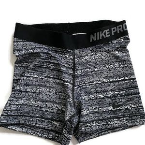 NIKE Patterned Nike Pros